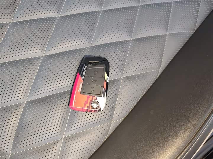 Фото 9 - Volkswagen Sagitar L