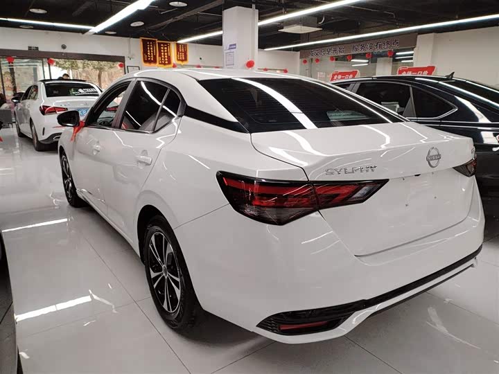 Фото 5 - Nissan Sylphy