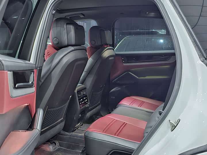 Фото 7 - Porsche Cayenne