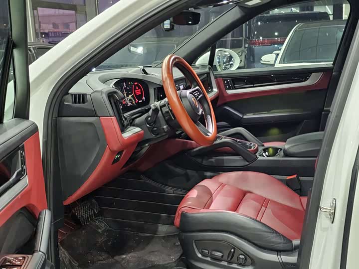 Фото 9 - Porsche Cayenne