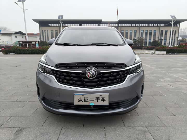 Фото 2 - Buick GL8 ES