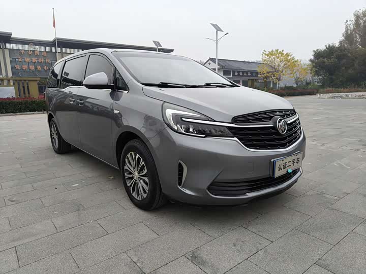 Фото 3 - Buick GL8 ES