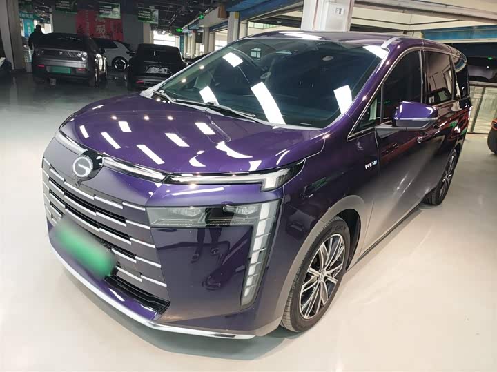 Фото 2 - GAC Trumpchi E8