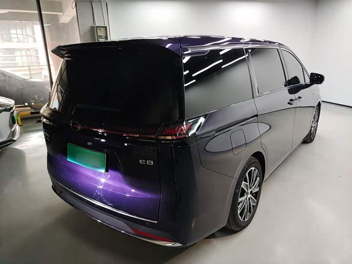 Фото 7 - GAC Trumpchi E8