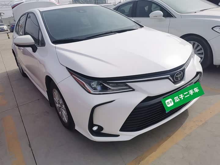 Фото 4 - Toyota Corolla