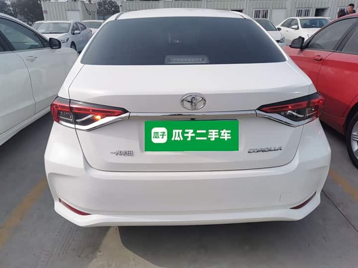 Фото 6 - Toyota Corolla