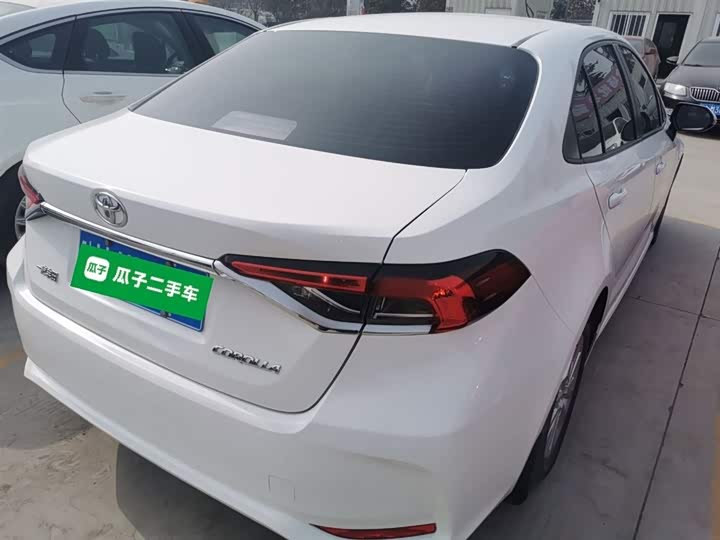 Фото 7 - Toyota Corolla