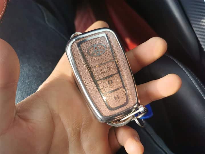 Фото 9 - Toyota Corolla