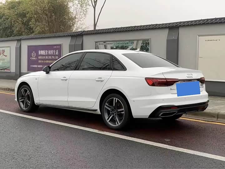 Фото 9 - Audi A4L