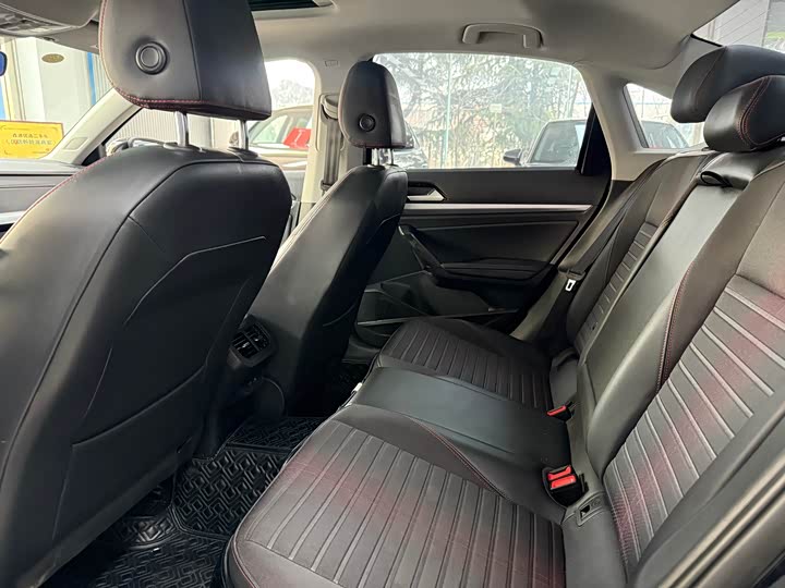 Фото 5 - Volkswagen Lavida