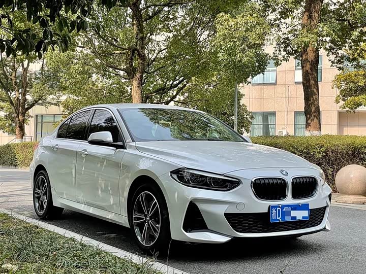 Фото 3 - BMW 1 Series