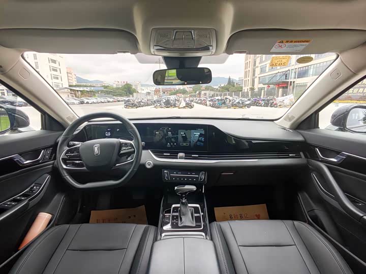 Фото 5 - Bestune B70