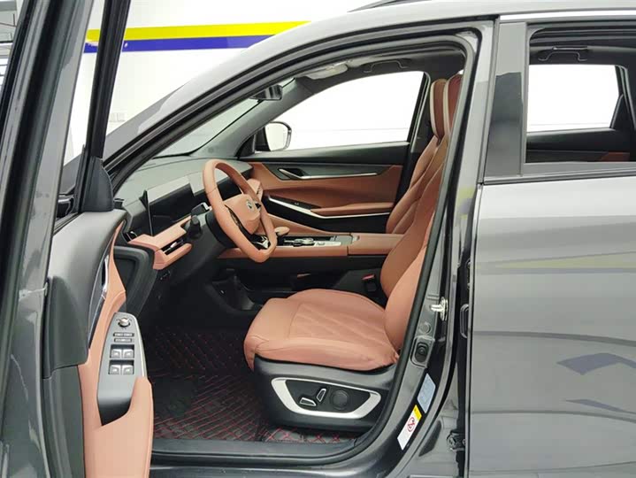 Фото 9 - Changan CS75 Plus