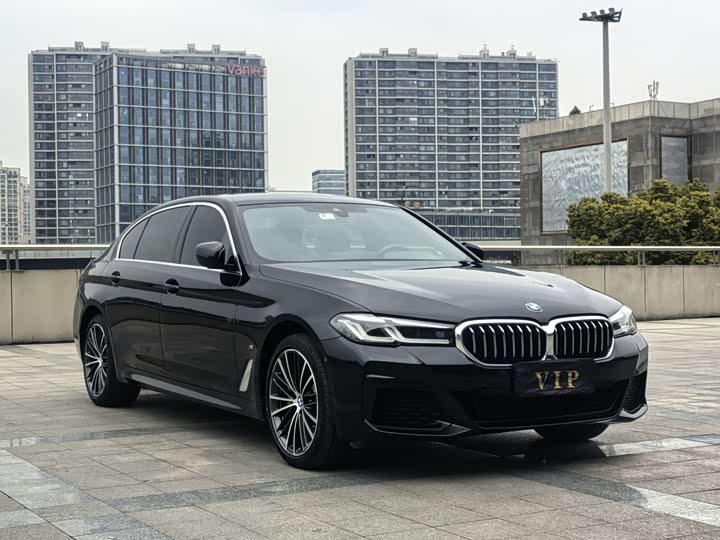 Фото 3 - BMW 5 Series