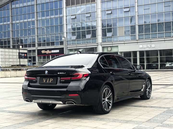 Фото 4 - BMW 5 Series