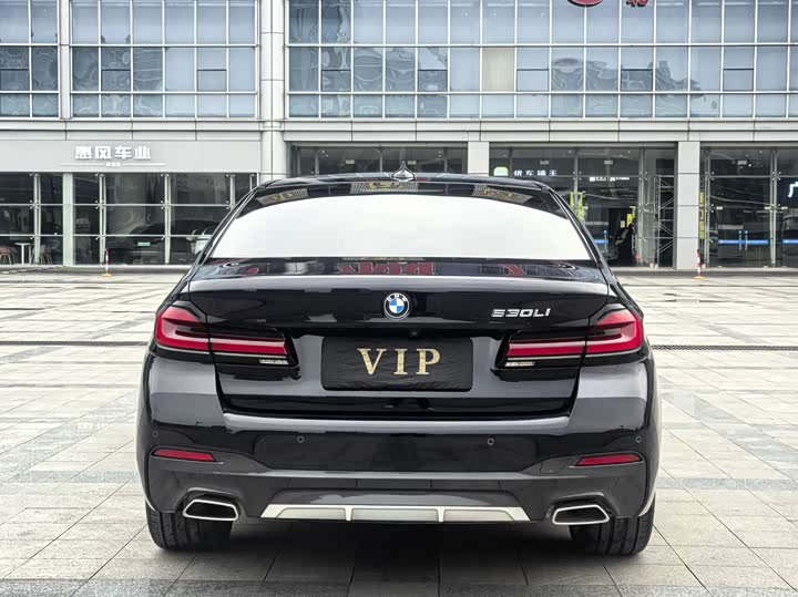 Фото 6 - BMW 5 Series