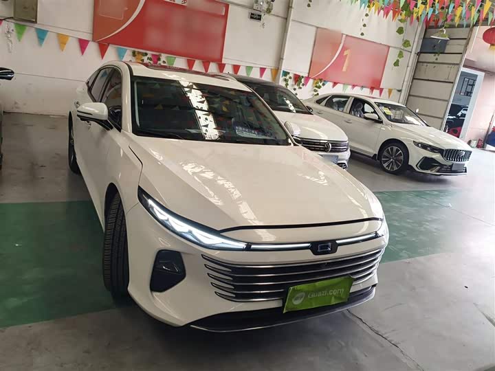 Фото 3 - Bestune B70