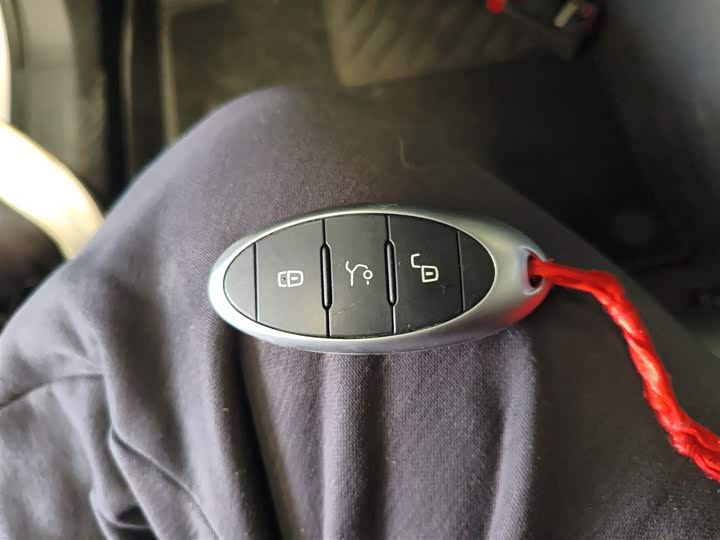 Фото 9 - Bestune B70