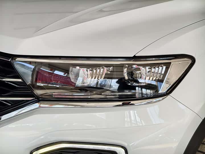 Фото 4 - Volkswagen T-Roc