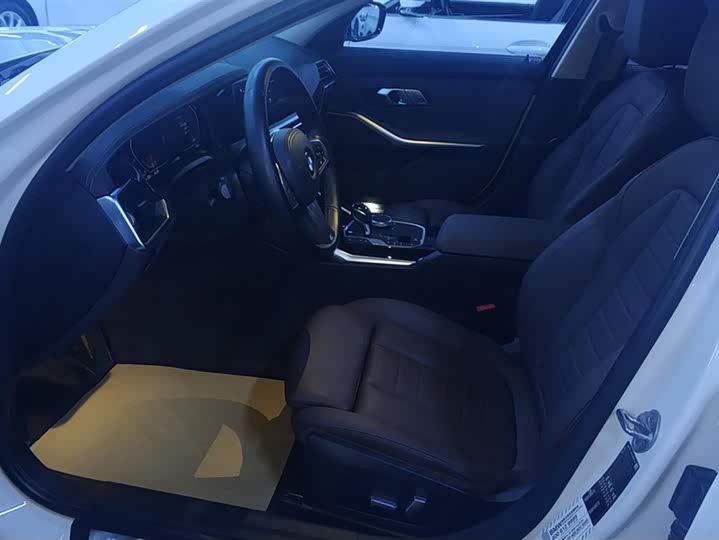 Фото 9 - BMW 3 Series