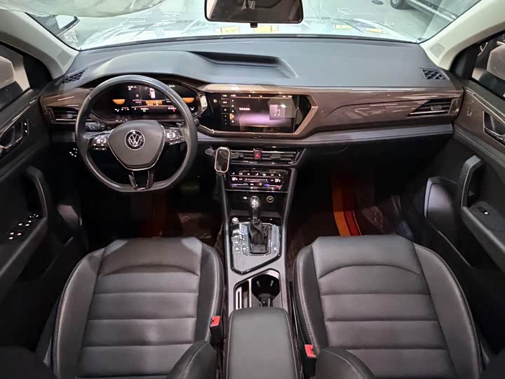 Фото 6 - Volkswagen Tharu