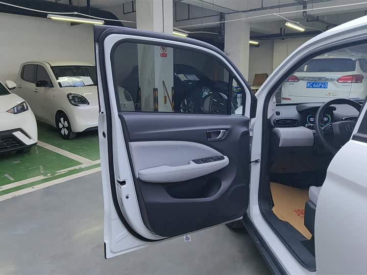 Фото 7 - Leapmotor T03