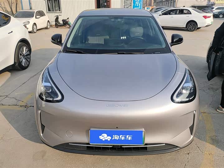 Фото 2 - Geely Galaxy Geome