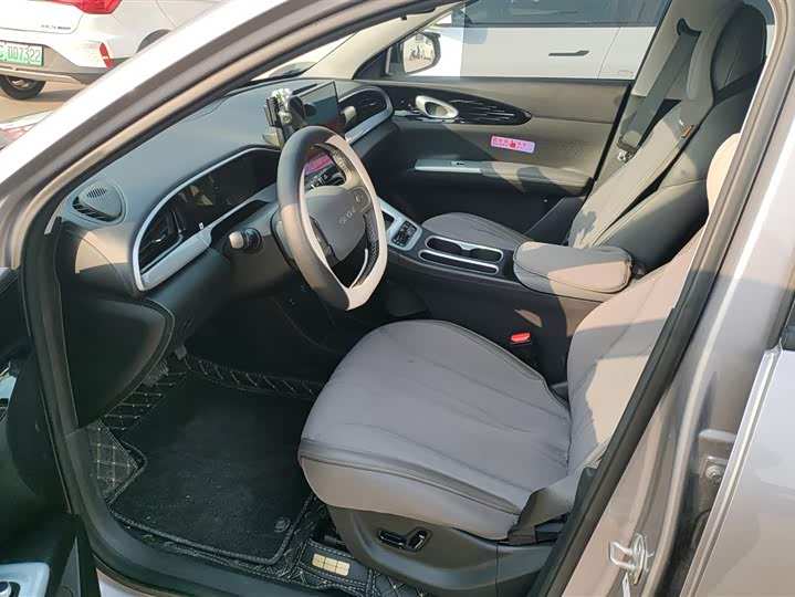 Фото 9 - Geely Galaxy Geome