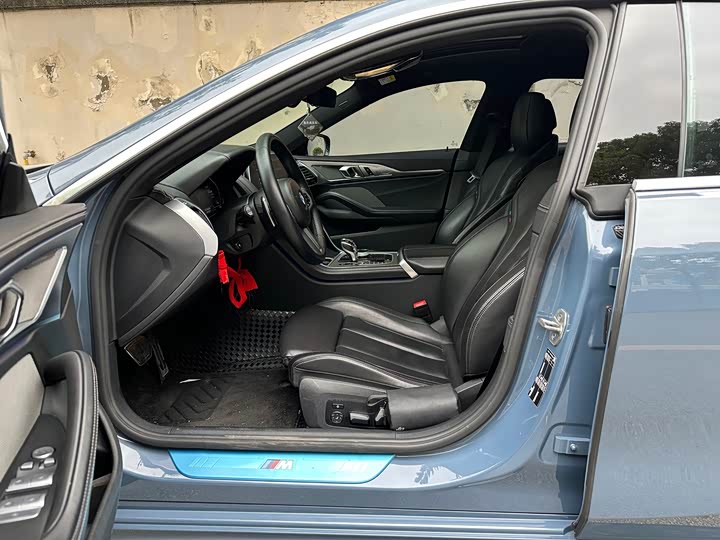 Фото 7 - BMW 8 Series