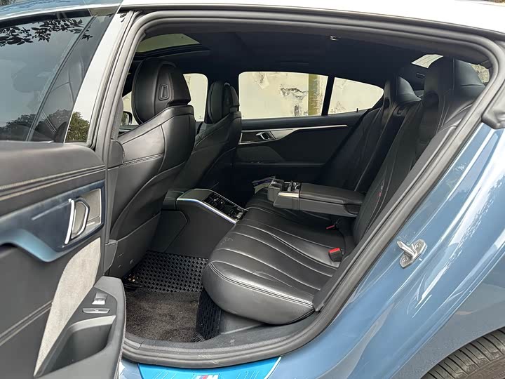 Фото 8 - BMW 8 Series