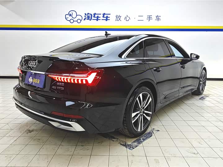 Фото 3 - Audi A6L