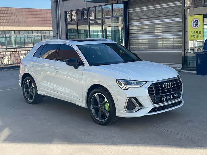 Фото 3 - Audi Q3