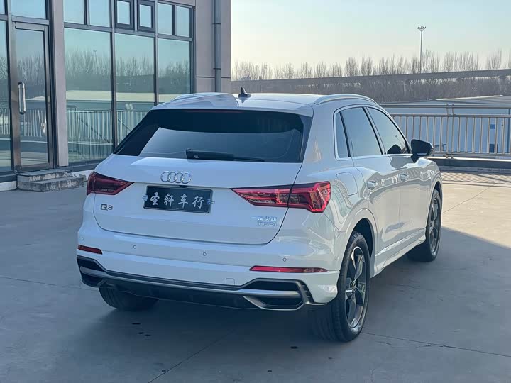 Фото 5 - Audi Q3