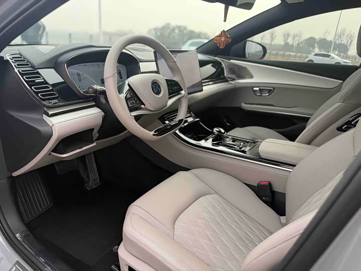 Фото 9 - BYD Han