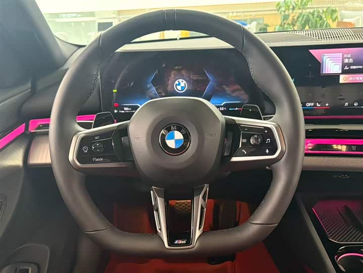 Фото 9 - BMW 5 Series