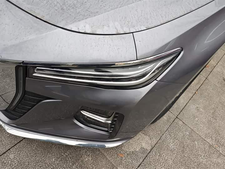 Фото 5 - Hongqi H5