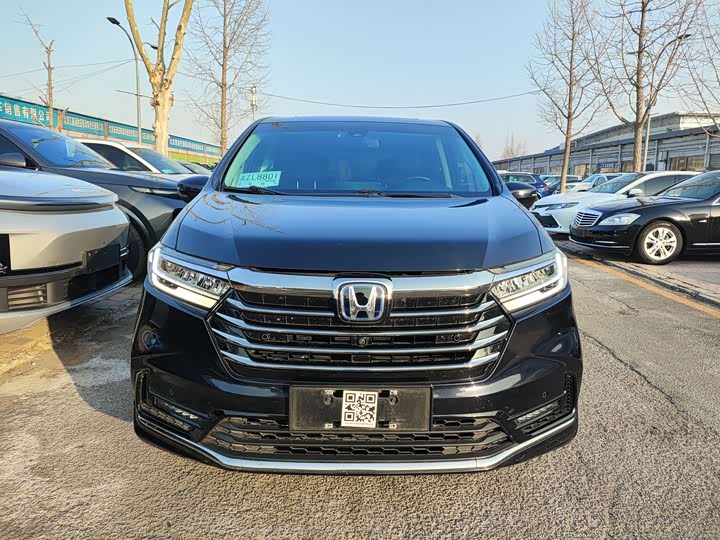 Фото 2 - Honda Odyssey