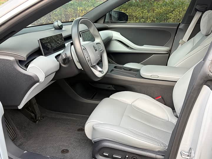 Фото 8 - Nio ET5