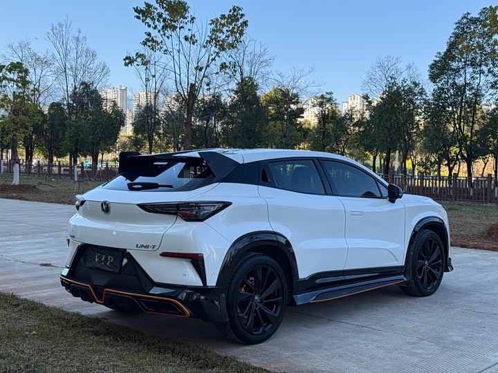 Фото 7 - Changan UNI-T