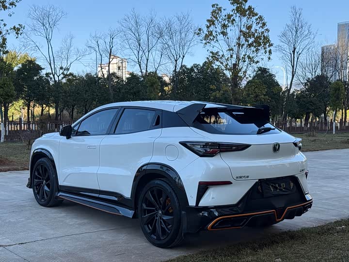 Фото 9 - Changan UNI-T