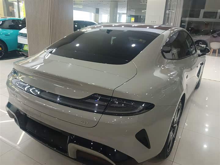 Фото 7 - Xiaomi SU7