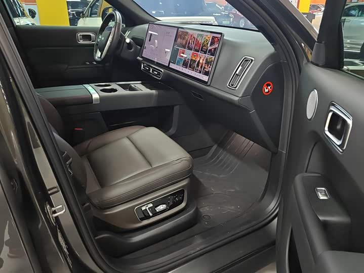 Фото 8 - LiXiang L8