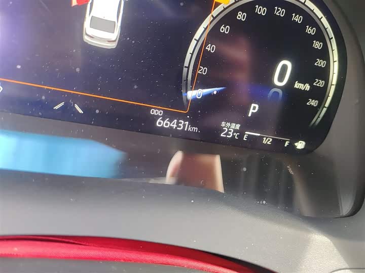 Фото 5 - Toyota Camry