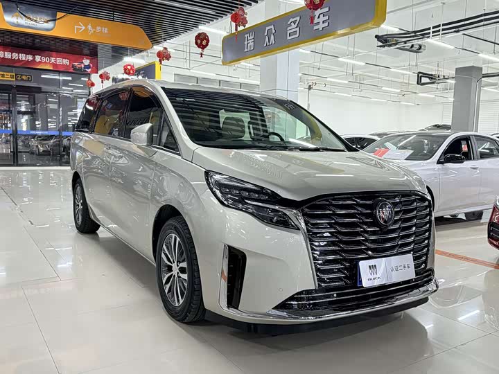 Фото 3 - Buick GL8 ES