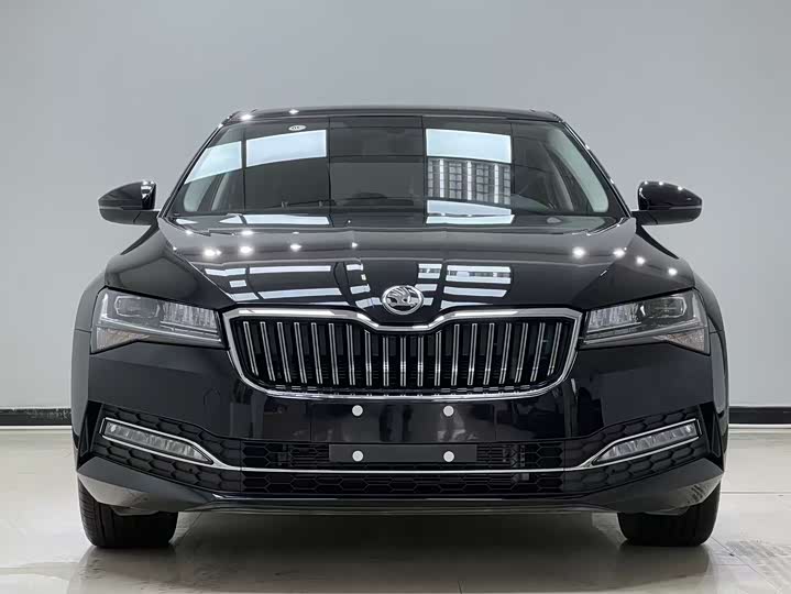 Фото 2 - Skoda Superb