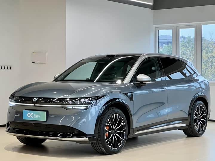 Фото 1 - Zeekr 7X