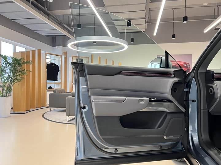 Фото 8 - Zeekr 7X