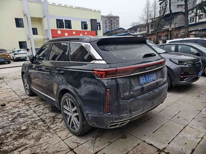 Фото 2 - Bestune T99