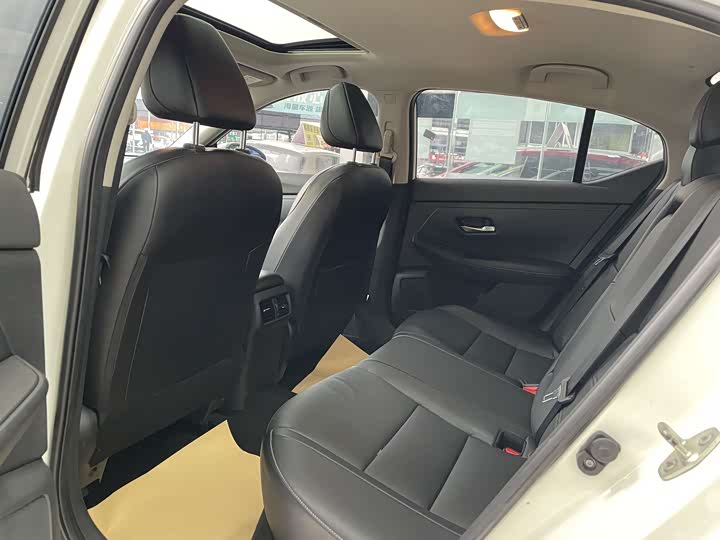 Фото 5 - Nissan Sylphy