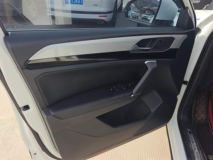 Фото 7 - Volkswagen Tayron